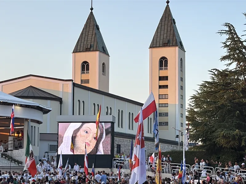 Multitud en Medjugorje
